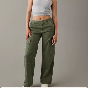AE Stretch Curvy High-Waisted Baggy Wide-Leg Cargo Pant in Olive size 10